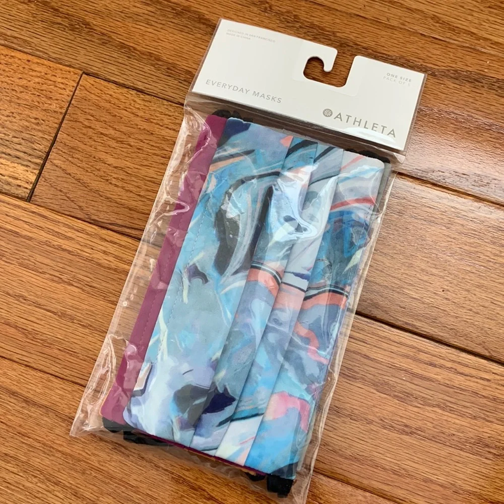 NWT Athleta one size everyday mask bundle pack of five masks and colors